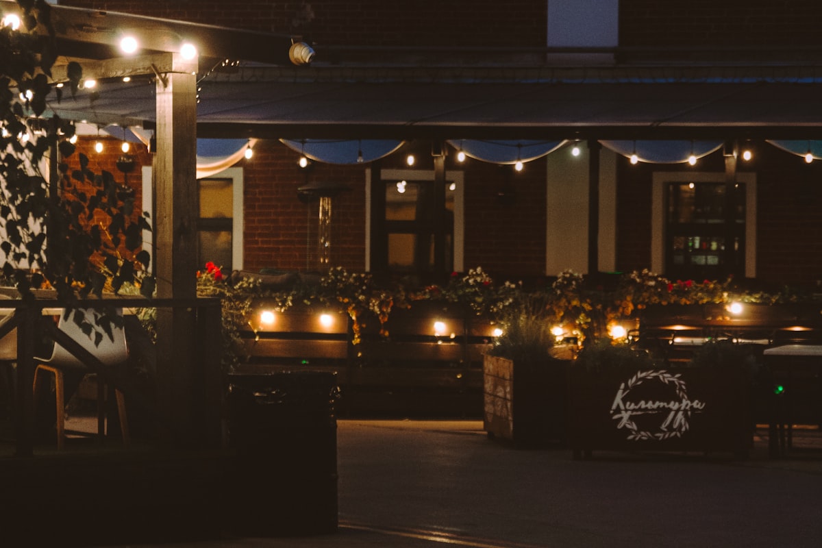 The 10 Best Restaurants Near The Villages That Aren't Chain Restaurants